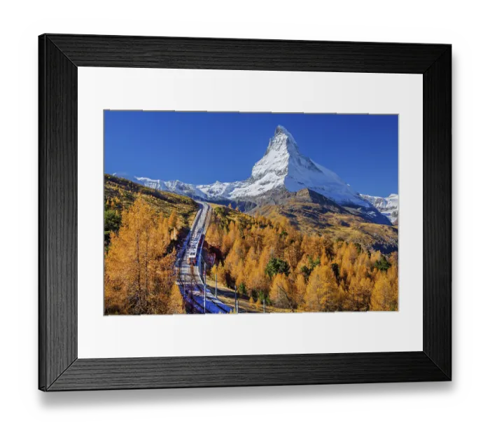 Framed Print : Gornergratbahn on the Riffelberg with Matterhorn 4478m in autumn
