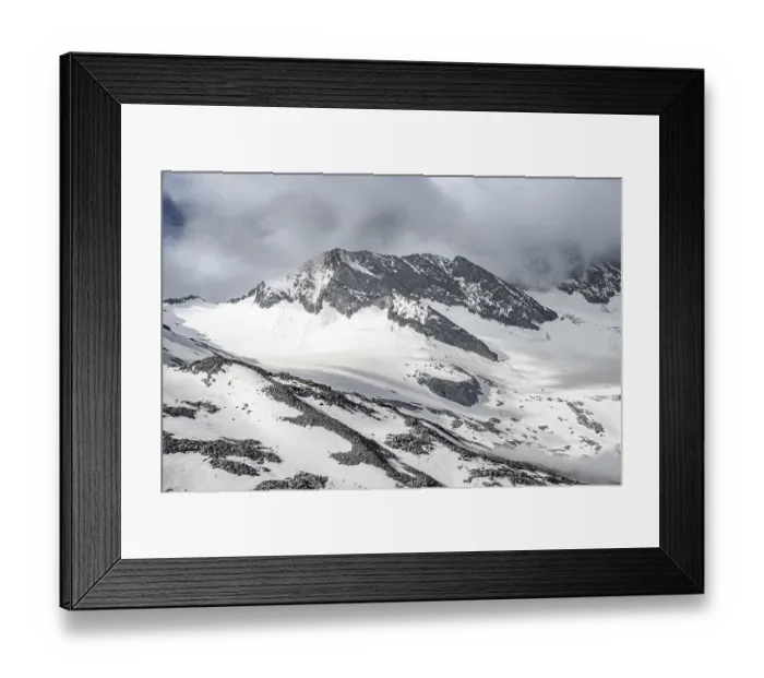 Framed Print : Mountain peak Dosso Largo with GLetscher Schlegeiskees Framed Print : Mountain peak Dosso Largo with GLetscher Schlegeiskees