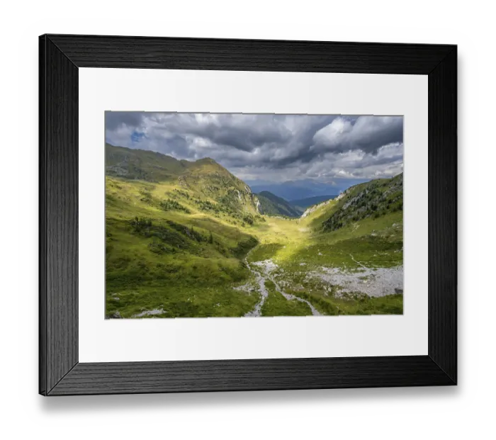 Framed Print : View of the Winklertal, Carnic Main Ridge