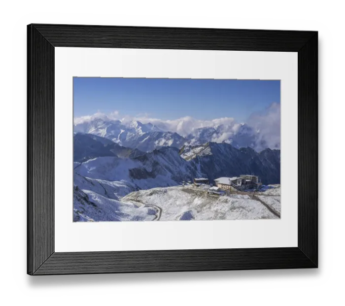Framed Print : Hoefatsblick station on the Nebelhorn behind the Hoefats