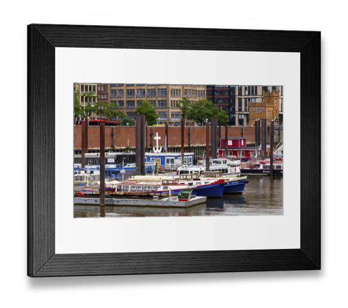 Framed Print : Ships, sailors and launches in Hamburg harbour at the Speicherstadt