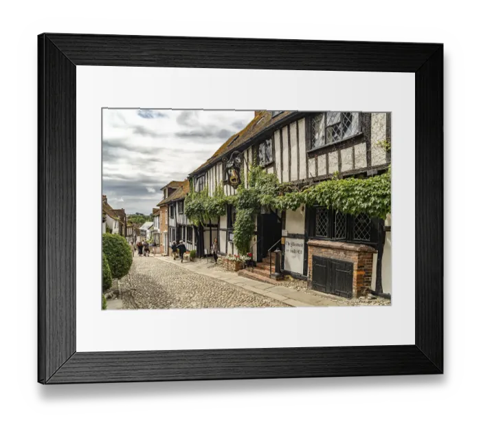 Framed Print : Mermaid Street with cobblestones in the old town centre of Rye