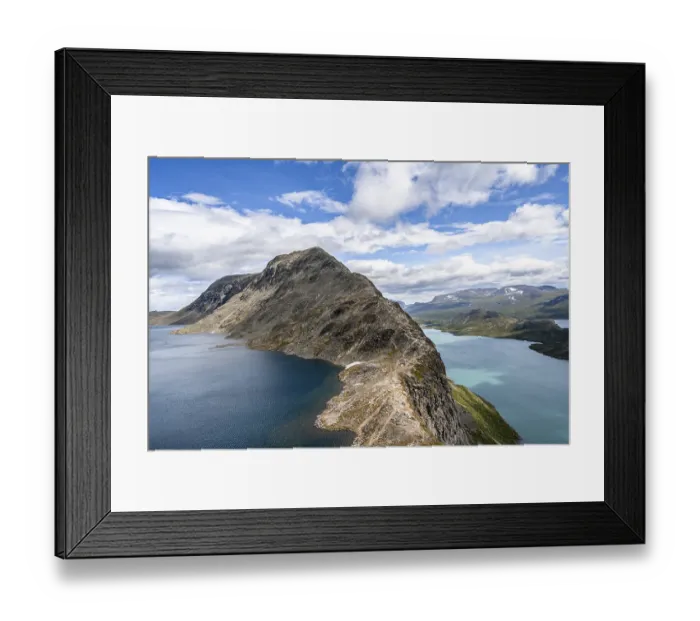 Framed Print : Besseggen ridge between lakes Bessvatnet and Gjende