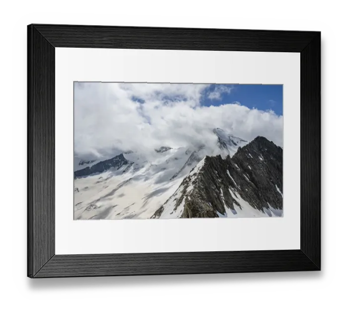 Framed Print : Rocky mountain ridge and glaciated mountain peak Grosser Moeseler
