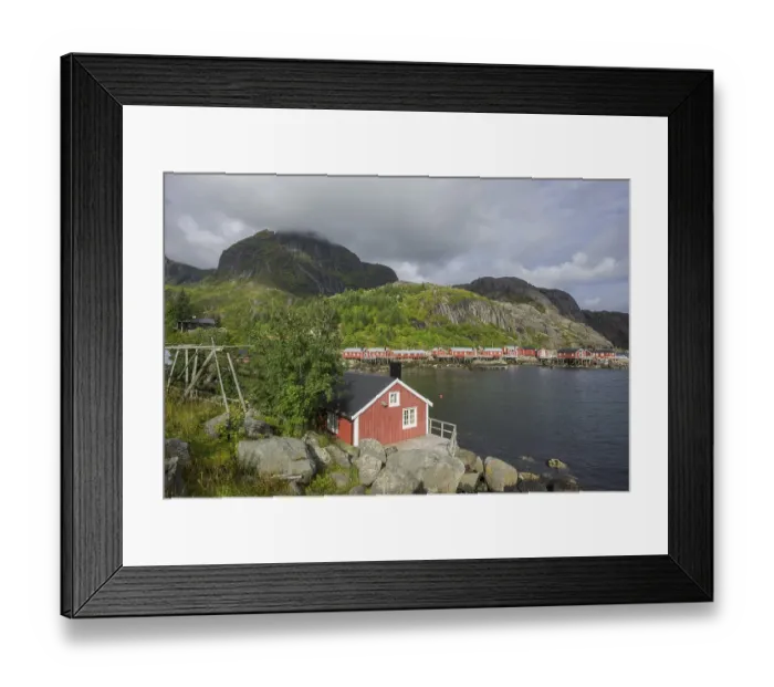 Framed Print : Settlement of Rorbuer fishermen's cabins