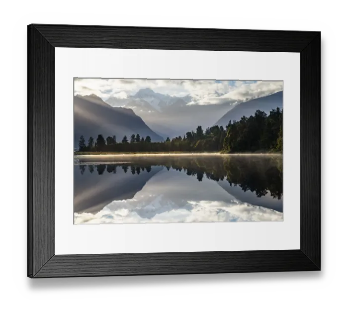 Framed Print : View of Mount Cook in morning light