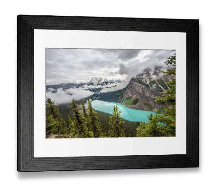 Framed Print : View of turquoise glacial Lake Louise
