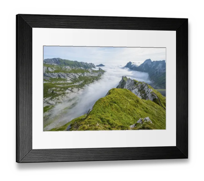 Framed Print : View of mountain peaks above the sea of clouds