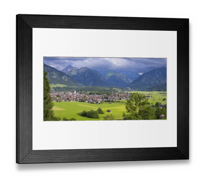 Framed Print : Oberstdorf, behind Schattenberg