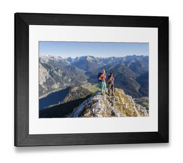 Framed Print : Two female hikers on a summit, mountain landscape near the Grosse Arnspitze