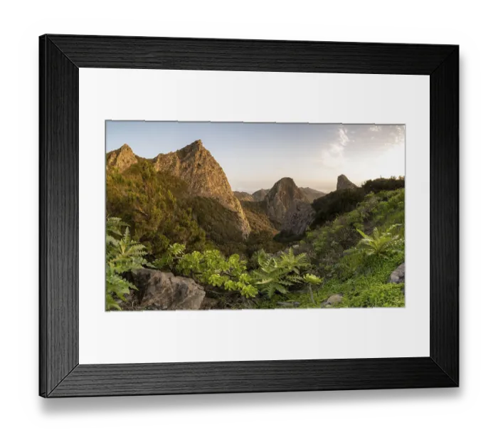 Framed Print : Los Roques, striking rock towers