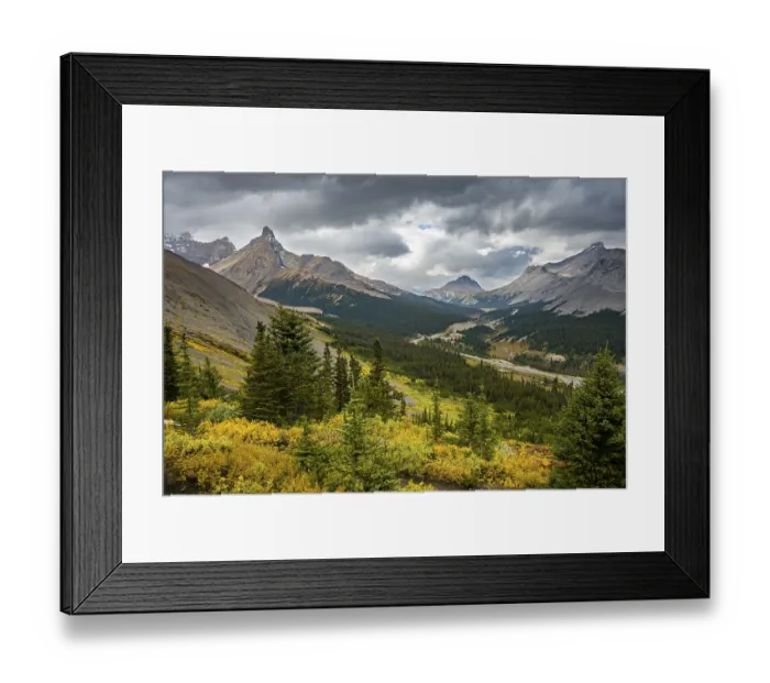 Framed Print : View into the valley with Icelfields Parkway