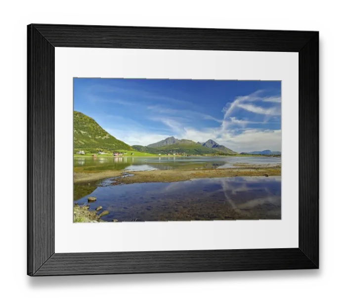 Framed Print : Crystal clear bay with shallow water