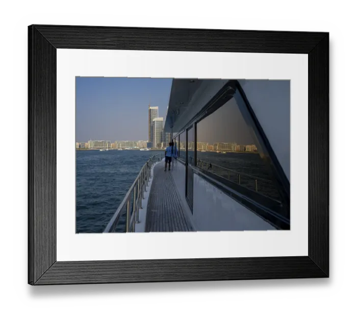 Framed Print : Dubai Marina and Harbour, Skyline Architecture and Marina Framed Print : Dubai Marina and Harbour, Skyline Architecture and Marina