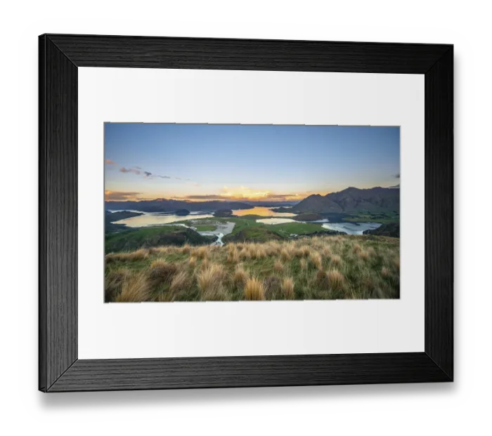Framed Print : Sunset, view of Wanaka Lake and mountains