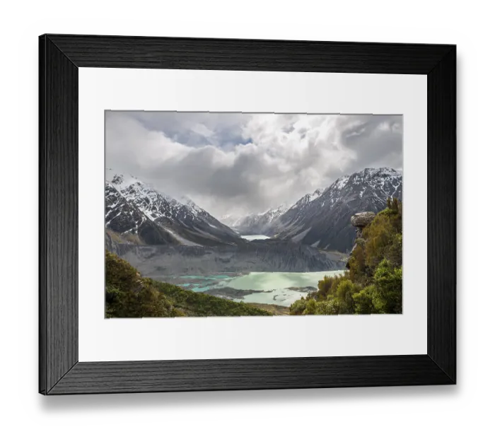 Framed Print : View on Hooker Valley from Sealy Tarns track Framed Print : View on Hooker Valley from Sealy Tarns track