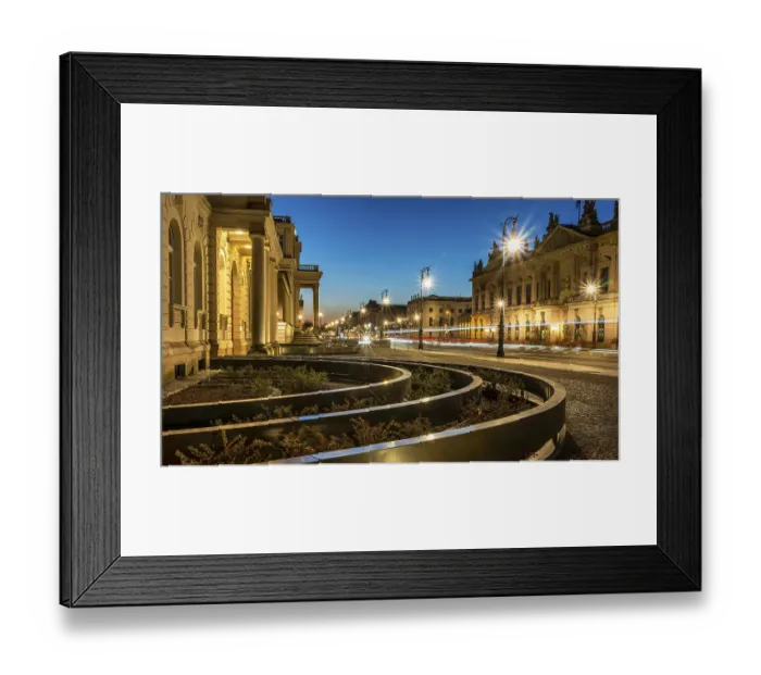 Framed Print : Night shots, Berlin Mitte, Bertelsmann Unter den Linden Framed Print : Night shots, Berlin Mitte, Bertelsmann Unter den Linden