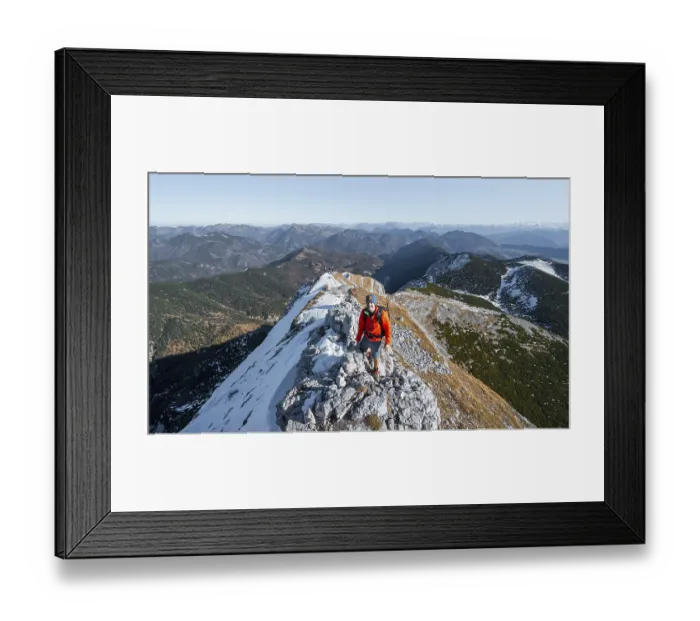Framed Print : Climbers on the summit ridge with first snow in autumn Framed Print : Climbers on the summit ridge with first snow in autumn