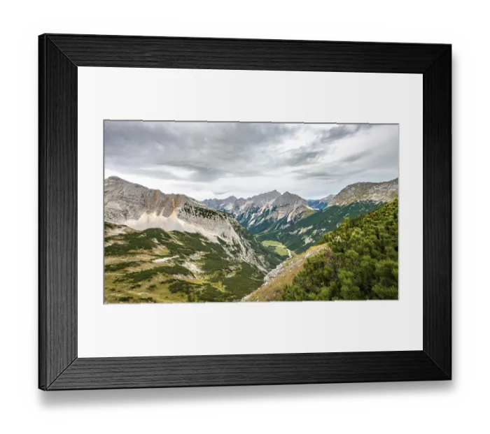 Framed Print : View of the Karwendel valley with Raffelspitze and Hochkarspitze