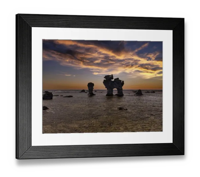 Framed Print : Limestone pillar, rock gate, figure dog Framed Print : Limestone pillar, rock gate, figure dog