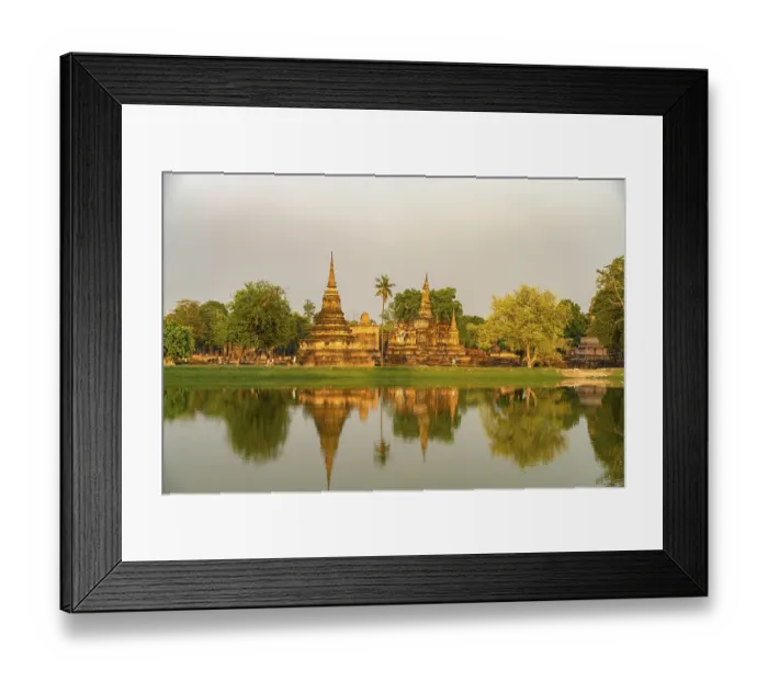 Framed Print : The central Buddhist temple Wat Mahathat in the UNESCO World Heritage Sukhothai Historical Park
