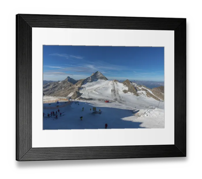 Framed Print : Year-round ski resort, Hintertux Glacier (3) (250m)