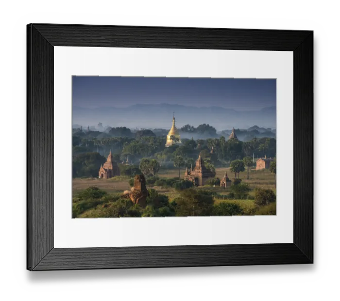 Framed Print : Temples, stupas and pagodas in the temple complex of the Plateau of Bagan