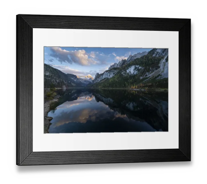 Framed Print : The Vordere Gosausee lake in autumn with a view of the Dachstein mountain range