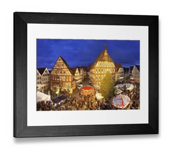 Framed Print : Christmas market in the market square of Markgroeningen