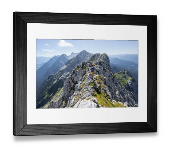 Framed Print : Climbers at the summit of the Upper Wettersteinspitze Framed Print : Climbers at the summit of the Upper Wettersteinspitze