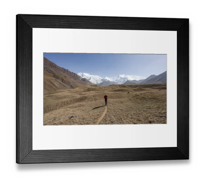 Framed Print : Mountaineers in the Achik Tash valley Framed Print : Mountaineers in the Achik Tash valley