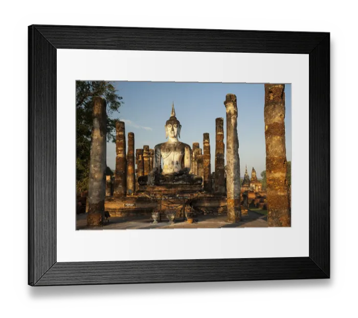 Framed Print : Seated Buddha statue at Wat Mahathat temple Framed Print : Seated Buddha statue at Wat Mahathat temple