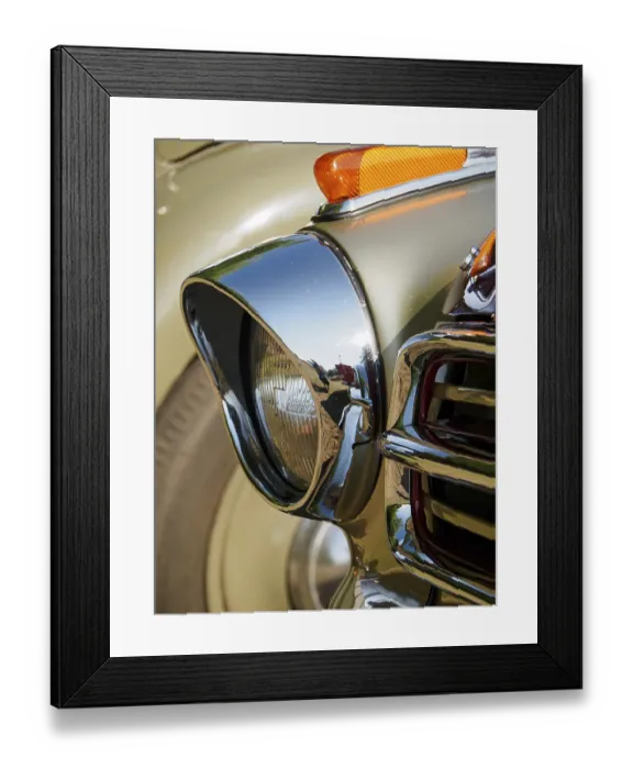 Framed Print : Detail of a vintage car with headlights and chrome-coloured finish Framed Print : Detail of a vintage car with headlights and chrome-coloured finish
