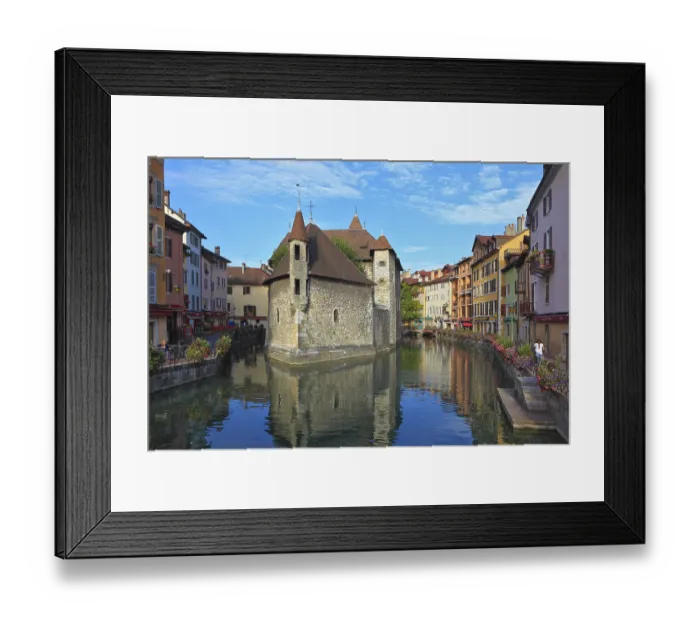 Framed Print : The charming ancient city of Annecy in Provence Framed Print : The charming ancient city of Annecy in Provence