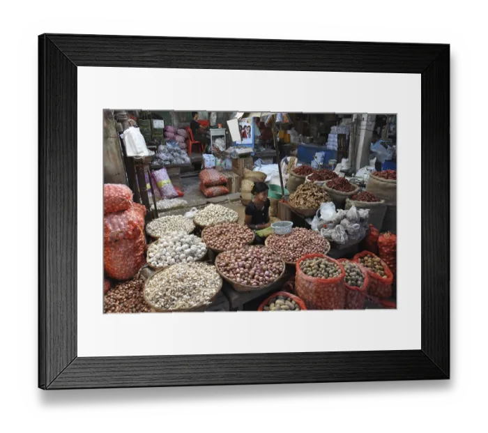 Framed Print : Onion sales in Burma Framed Print : Onion sales in Burma