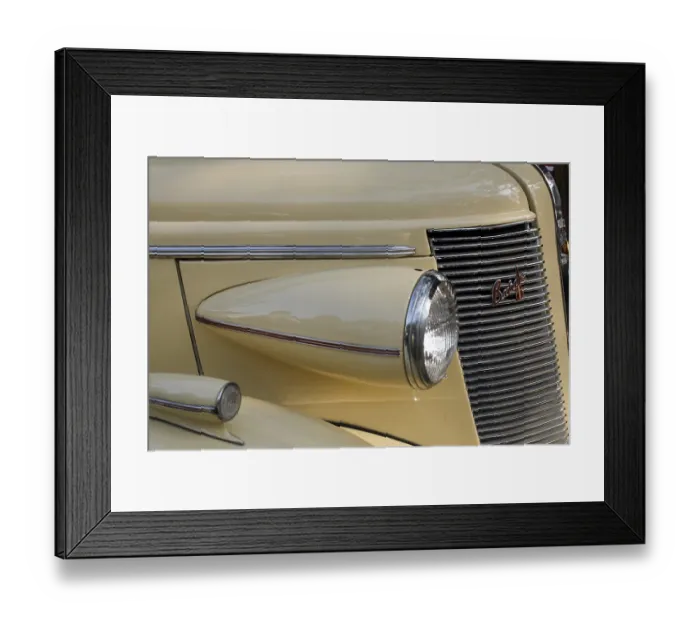 Framed Print : Headlight of vintage cars Buick-8 Framed Print : Headlight of vintage cars Buick-8