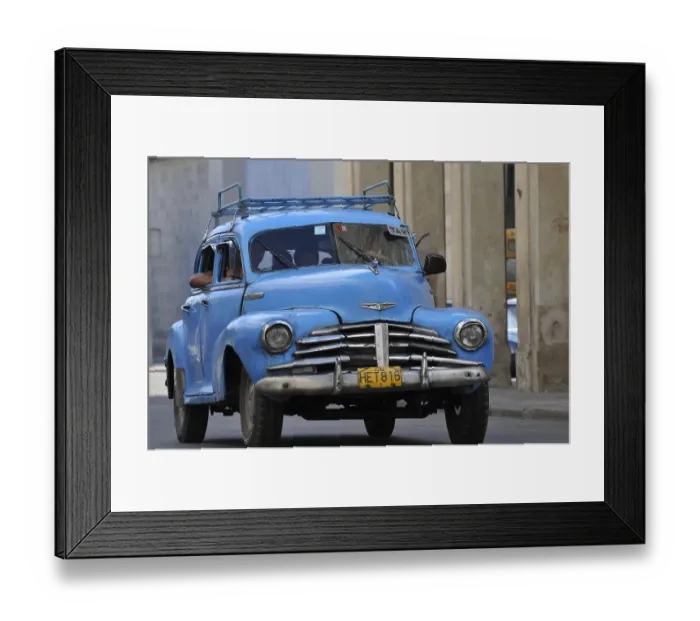 Framed Print : Vintage car, old town, Havana, Cuba