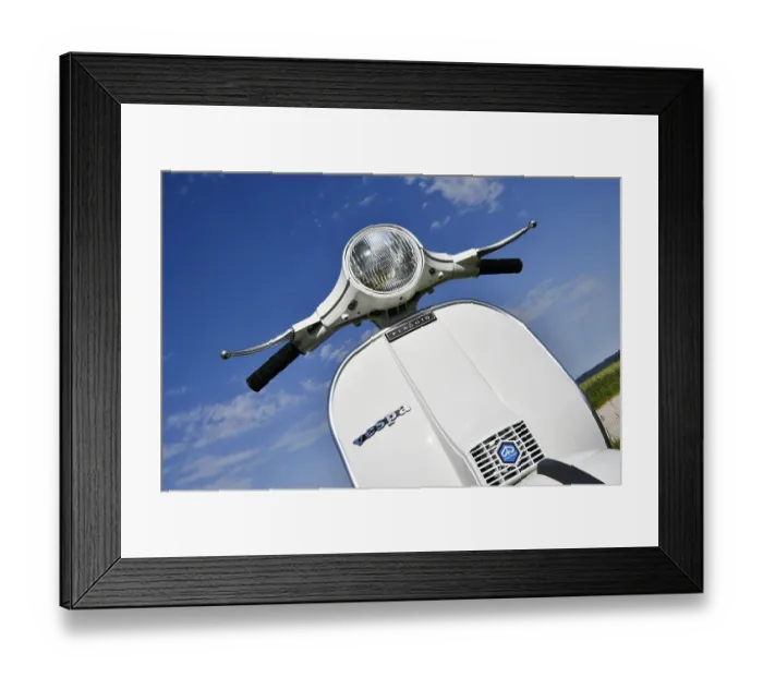 Framed Print : Vespa PX 200 E, P 200 X E, VSX 1T Framed Print : Vespa PX 200 E, P 200 X E, VSX 1T