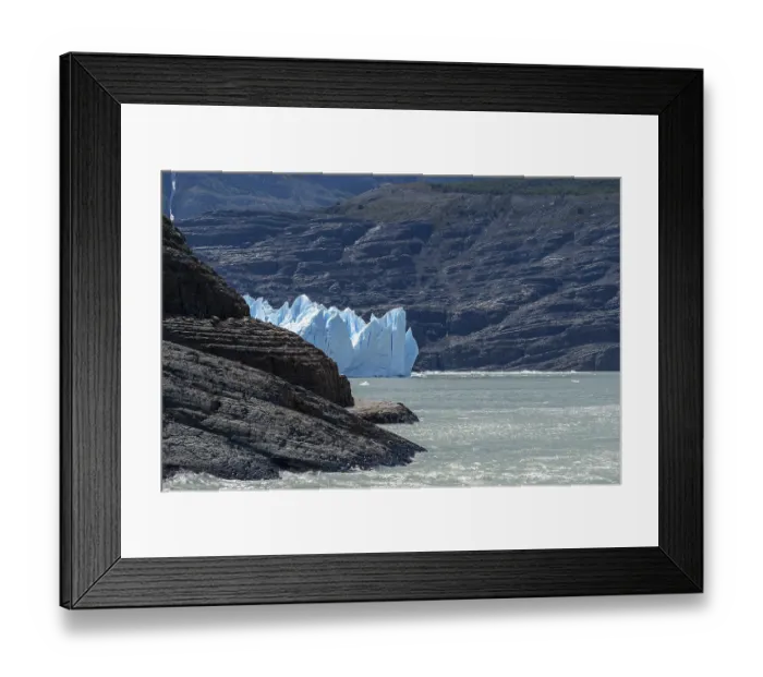 Framed Print : Iceberg, Lago Grey, Torres del Paine National Park