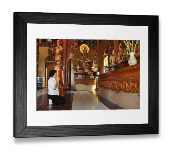 Framed Print : People praying in a Buddhist temple on the mountain of the black woman Framed Print : People praying in a Buddhist temple on the mountain of the black woman