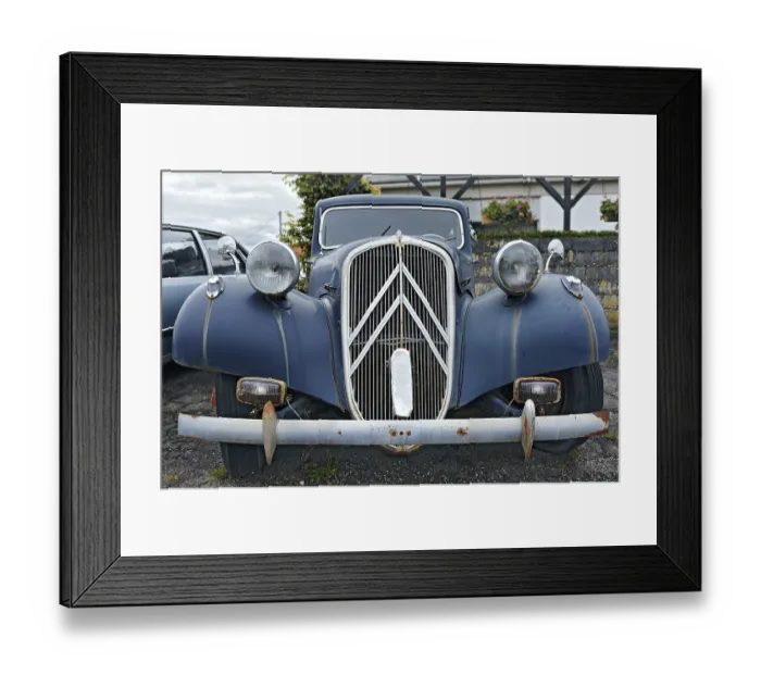 Framed Print : Vintage car, Citroen-Traction-Avant in Wochern
