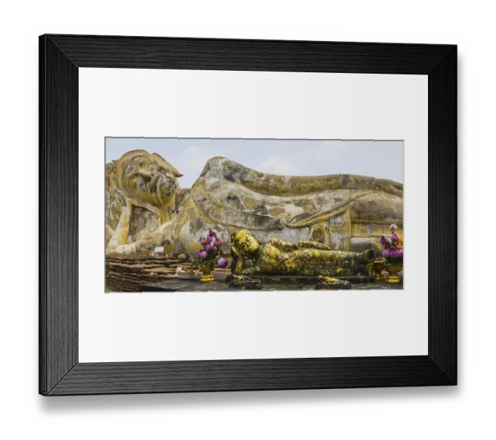 Framed Print : Lying Buddha statue, transition to Nirvana