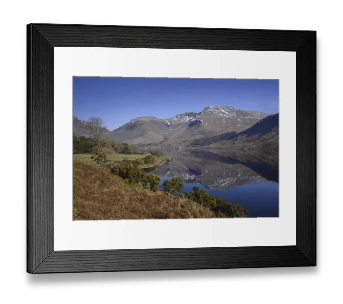 Framed Print : View of lake in overdeepened glacial valley