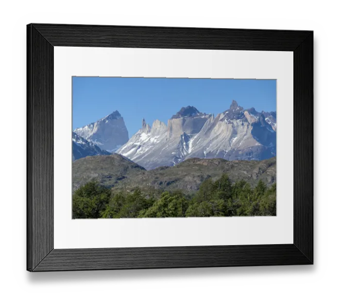 Framed Print : Characteristic mountain range at Lago Grey