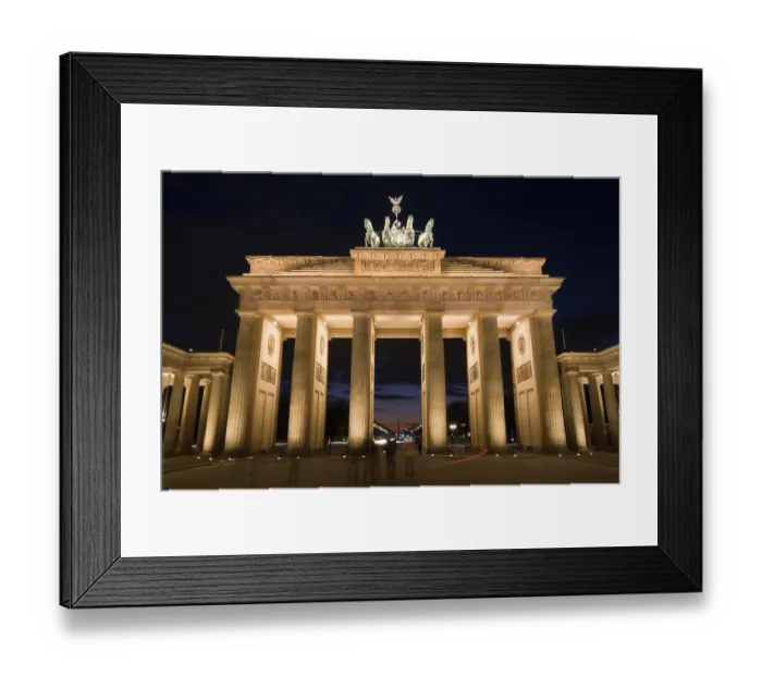 Framed Print : Brandenburger Tor (Brandenburg Gate) at night Framed Print : Brandenburger Tor (Brandenburg Gate) at night