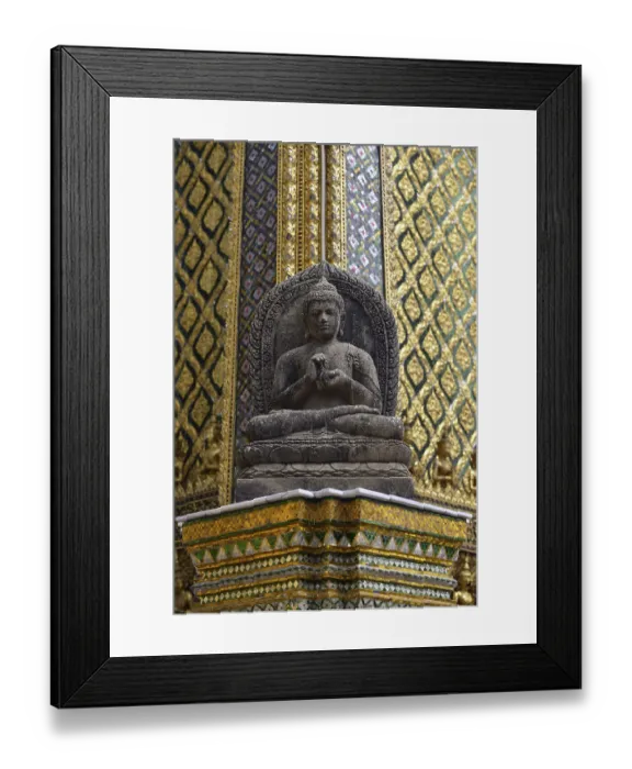 Framed Print : Buddha statue in front of the Mondop