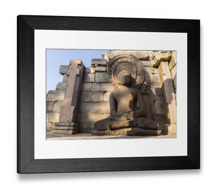 Framed Print : Large sculpture of the Buddha. Buddhist Monuments at Sanchi