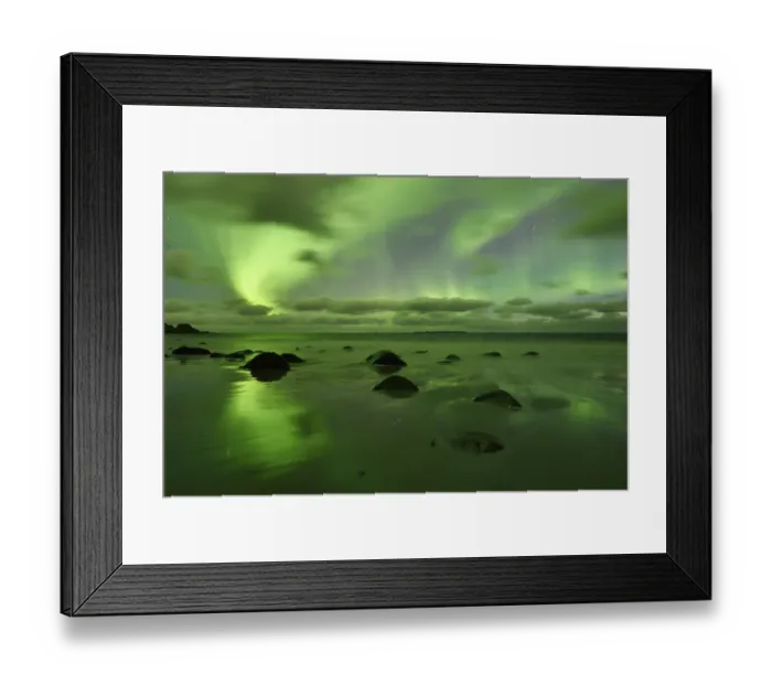 Framed Print : Northern Lights, Aurora Borealis above the beach of Utakleiv