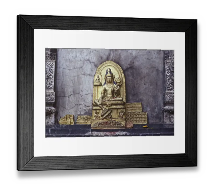 Framed Print : One of the many images of Lord Buddha on the facade of the Mahabodhi-Temple