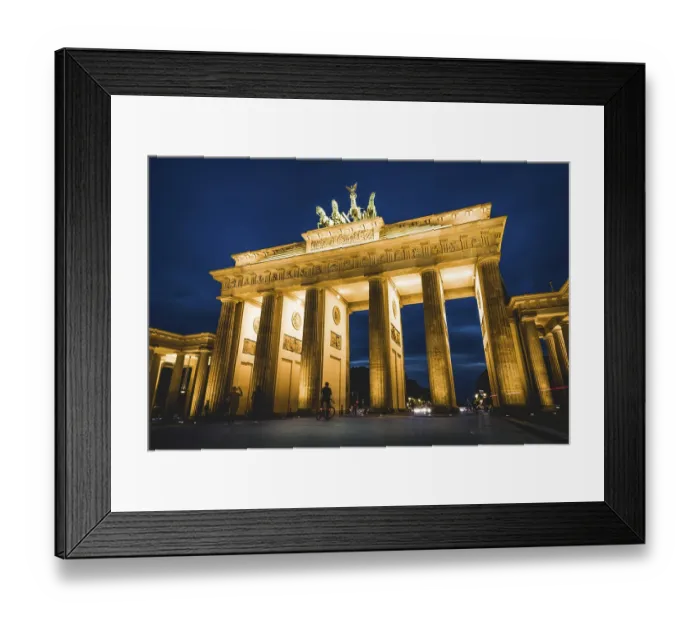 Framed Print : Brandenburg Gate at dusk, illuminated Framed Print : Brandenburg Gate at dusk, illuminated